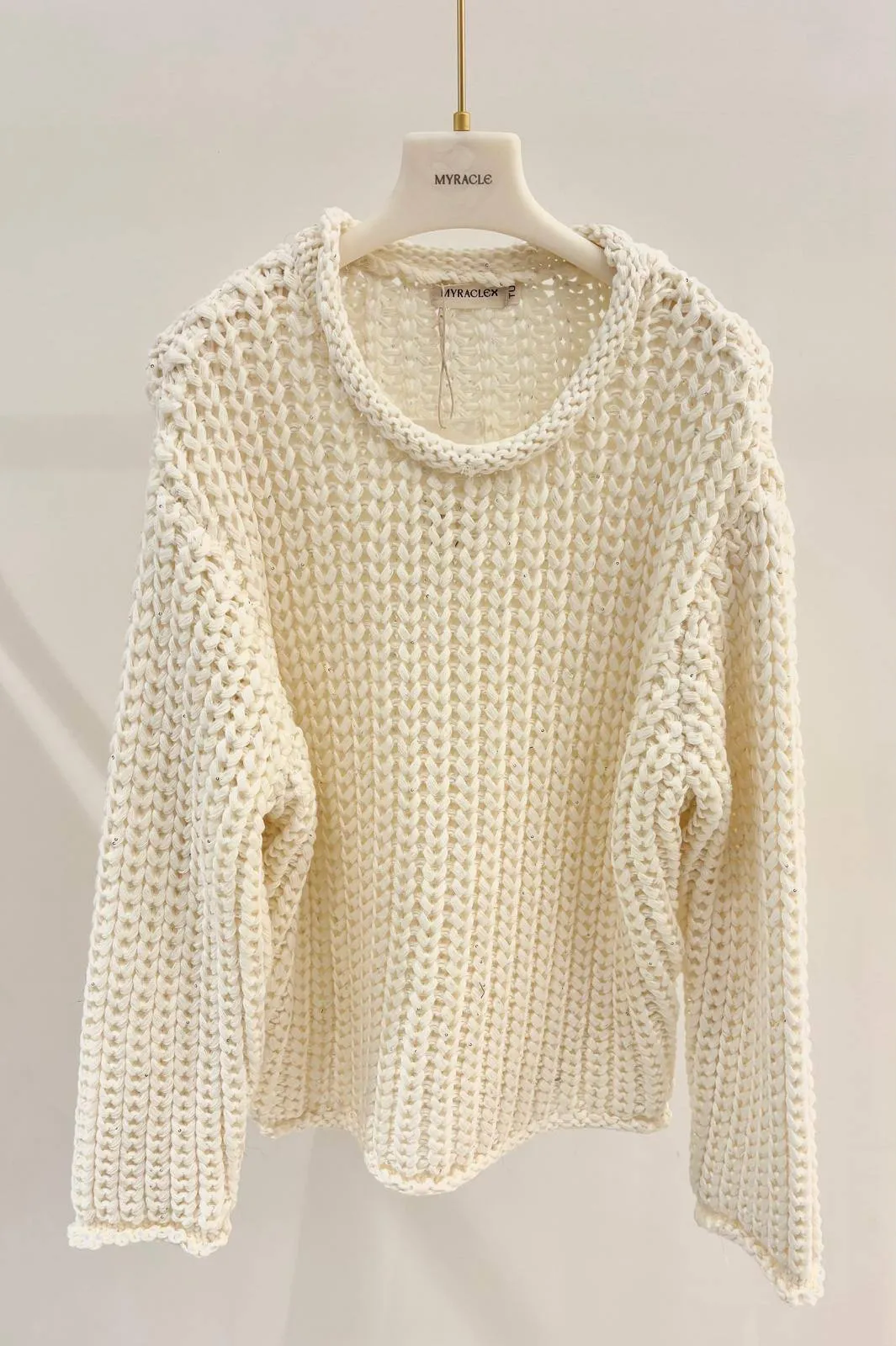 pull-en-maille-epaisse-coupe-oversize-elegant-chic-et-style-boheme_blanc_6946b2126ec3.webp